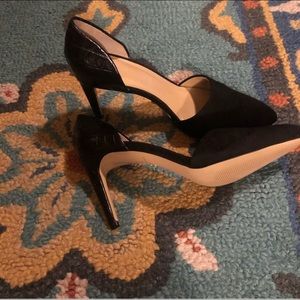 Ann Taylor Suede Pumps